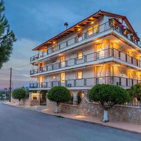 M K Apartments Arkitsa Exterior photo